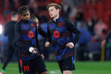 Fransız De Jong, SL Benfica ve FC Barcelona (Maciej Rogowski) takımları arasında oynanan 16 maçlık UEFA Şampiyonlar Ligi karşılaşmasında görüldü.