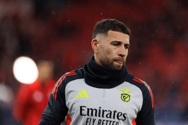 Nicolas Otamendi, SL Benfica ve FC Barcelona (Maciej Rogowski) takımları arasında oynanan 16 maçlık UEFA Şampiyonlar Ligi karşılaşmasında görüldü.