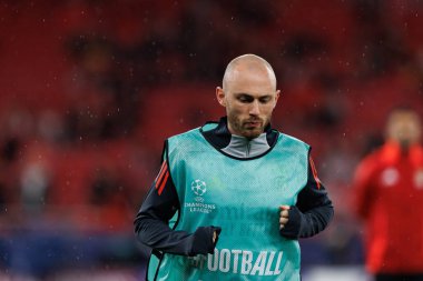 Fredrik Aursnes, SL Benfica ve FC Barcelona (Maciej Rogowski) takımları arasında oynanan 16 maçlık UEFA Şampiyonlar Ligi Raundu sırasında görüldü.