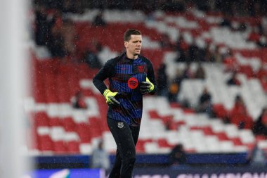 Wojciech Szczesny, SL Benfica ve FC Barcelona (Maciej Rogowski) takımları arasında oynanan 16 maçlık UEFA Şampiyonlar Ligi karşılaşmasında görüldü.