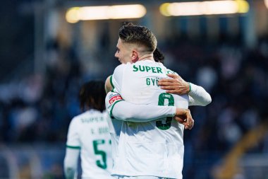 Casa Pia ve Estadio Belediyesi Rio Maior (Maciej Rogowski) takımları arasında oynanan Liga Portekiz maçında attığı gol üstüne atışıyla Sportif Oyuncular)