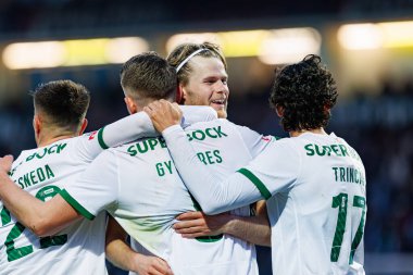 Casa Pia ve Estadio Belediyesi Rio Maior (Maciej Rogowski) takımları arasında oynanan Liga Portekiz maçında attığı gol üstüne atışıyla Sportif Oyuncular)