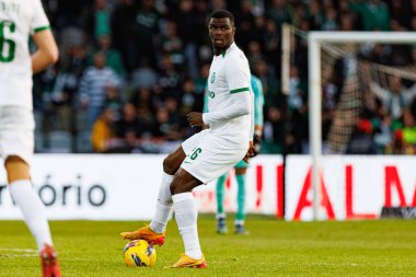 Ousmane Diomande, Liga Portekiz maçı sırasında Estadio Belediyesi Rio Maior 'daki Casa Pia ve Sporting CP takımları arasında görüldü (Maciej Rogowski)