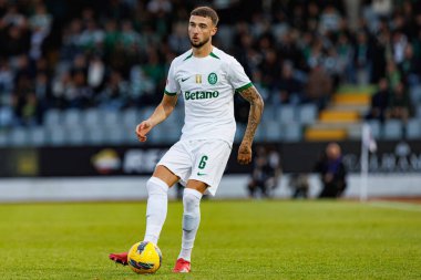 Estadio Belediyesi Rio Maior 'da (Maciej Rogowski) Casa Pia ve Sporting CP takımları arasında Liga Portekiz maçında Zeno Debast görüldü.)