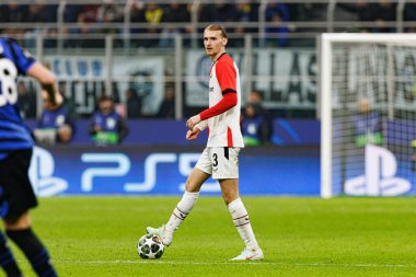 Thomas Beelen UEFA Şampiyonlar Ligi maçında Internazionale Milano ve Feyenoord FC (Maciej Rogowski) takımları arasında görüldü.)