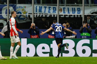 Hakan Calhanoğlu, UEFA Şampiyonlar Ligi maçında Milano ve Feyenoord FC (Maciej Rogowski)