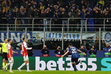 Hakan Calhanoğlu, UEFA Şampiyonlar Ligi maçında Milano ve Feyenoord FC (Maciej Rogowski)