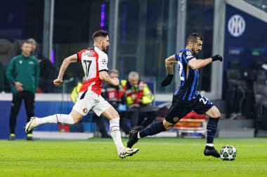 Luka İvanusec ve Henrikh Mkhitaryan UEFA Şampiyonlar Ligi maçında Naziler Arası Milano ve Feyenoord FC (Maciej Rogowski)