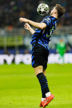 Carlos Augusto UEFA Şampiyonlar Ligi maçında Internazionale Milano ve Feyenoord FC (Maciej Rogowski) takımları arasında görüldü.)