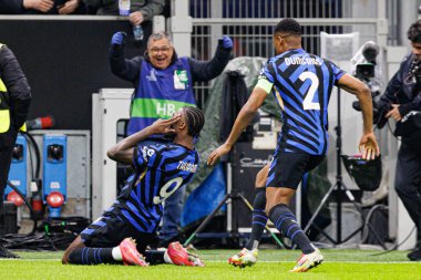 Marcus Thuram ve Denzel Dumfries, UEFA Şampiyonlar Ligi maçında Milano ve Feyenoord FC (Maciej Rogowski)