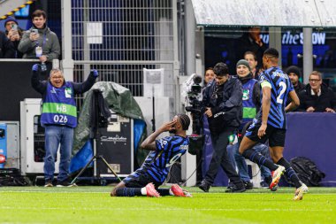 Marcus Thuram ve Denzel Dumfries, UEFA Şampiyonlar Ligi maçında Milano ve Feyenoord FC (Maciej Rogowski)