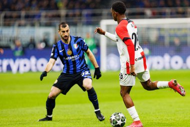 Henrikh Mkhitaryan ve Givairo Read UEFA Şampiyonlar Ligi maçında Milano ve Feyenoord FC (Maciej Rogowski)