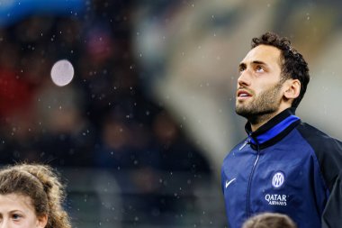 Hakan Calhanoğlu UEFA Şampiyonlar Ligi maçında Milano ve Feyenoord FC (Maciej Rogowski) takımları arasında görüldü.)