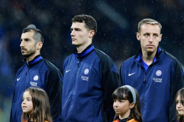 Henrikh Mkhitaryan, Benjamin Pavard ve Davide Frattesi UEFA Şampiyonlar Ligi maçında Internazionale Milano ve Feyenoord FC (Maciej Rogowski)