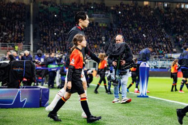 Ayase Ueda UEFA Şampiyonlar Ligi maçında Internazionale Milano ve Feyenoord FC takımları arasında görüldü (Maciej Rogowski)