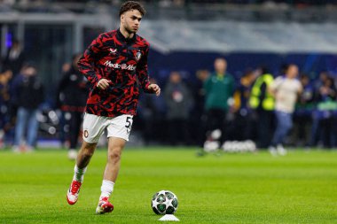 Aymen Sliti UEFA Şampiyonlar Ligi maçında Milano ve Feyenoord FC (Maciej Rogowski) takımları arasında görüldü.)