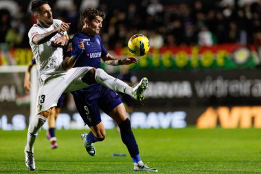 Miguel Lopes ve Jorge Aguirre, Liga Portekiz maçı sırasında Estrela Amadora ve Gil Vicente FC takımları arasında Estadio Jose Gomes (Maciej Rogowski)