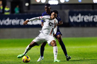 Fabio Ronaldo ve Jonathan Mutombo Liga Portekiz maçı sırasında Estrela Amadora ve Gil Vicente FC takımları arasında Estadio Jose Gomes (Maciej Rogowski)