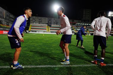 Joao Marques ve Jorge Aguirre, Liga Portekiz maçı sırasında Estrela Amadora ve Gil Vicente FC takımları arasında Estadio Jose Gomes (Maciej Rogowski)