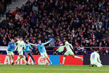 Atletico de Madrid ve FC Barcelona (Maciej Rogowski) takımları arasında oynanan LaLiga EA SPORTS maçında FC Barcelona 'nın oyuncuları Lamine Yamal' dan gol üstüne gol atarken görüldü.)