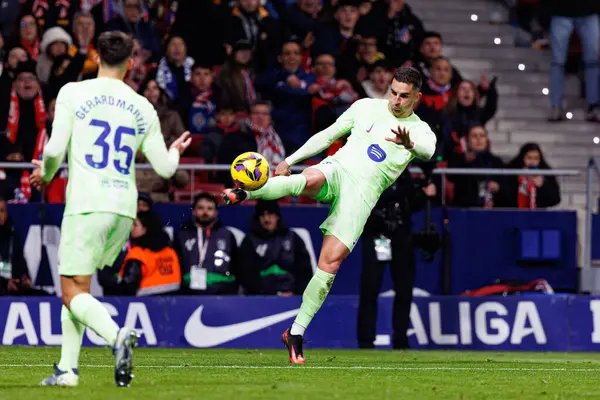 Atletico de Madrid ve FC Barcelona (Maciej Rogowski) takımları arasında oynanan LaLiga EA SPORTS maçı sırasında Ferran Torres görüldü.)