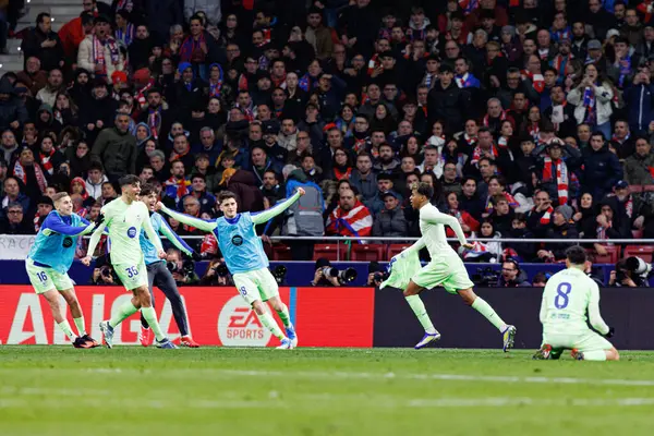 Atletico de Madrid ve FC Barcelona (Maciej Rogowski) takımları arasında oynanan LaLiga EA SPORTS maçında FC Barcelona 'nın oyuncuları Lamine Yamal' dan gol üstüne gol atarken görüldü.)