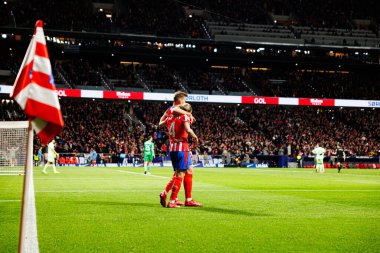 Alexander Sorloth ve Conor Gallagher, Atletico de Madrid ve FC Barcelona (Maciej Rogowski) takımları arasında oynanan LaLiga EA Spor maçında gol attıktan sonra kutlama yaparken görüldü.)