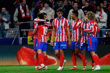 Atletico oyuncuları Atletico de Madrid ve FC Barcelona (Maciej Rogowski) takımları arasında LaLiga EA SPORTS maçında gol üstüne gol atarken görüldü.)