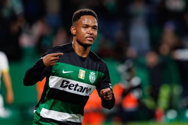 Geny Catamo, Liga Portekiz maçında attığı gol sonrasında Estadio Jose Alvalade 'deki FC Famalicao (Maciej Rogowski)