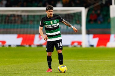 Maximiliano Araujo, Liga Portekiz maçı sırasında Estadio Jose Alvalade 'de (Maciej Rogowski) Sporting CP ve FC Famalicao takımları arasında görüldü.)