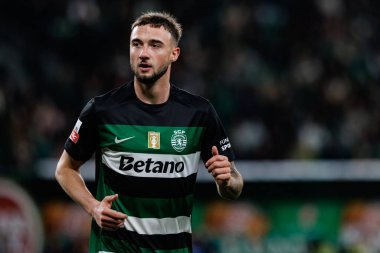 Liga Portekiz maçında Estadio Jose Alvalade 'de (Maciej Rogowski) Sporting CP ve FC Famalicao takımları arasında Zeno Debast görüldü.)