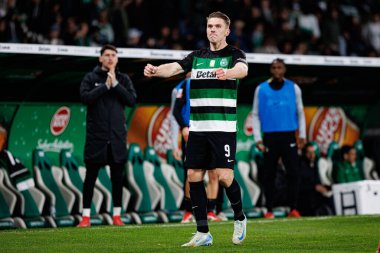 Viktor Gyokeres, Liga Portekiz maçında attığı gol sonrasında Estadio Jose Alvalade 'deki FC Famalicao (Maciej Rogowski)