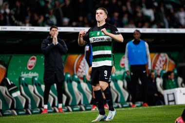 Viktor Gyokeres, Liga Portekiz maçında attığı gol sonrasında Estadio Jose Alvalade 'deki FC Famalicao (Maciej Rogowski)