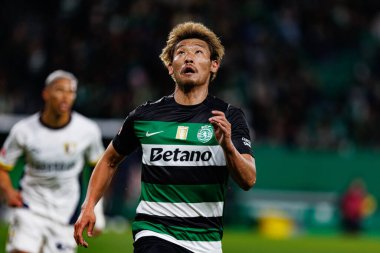 Hidemasa Morita, Liga Portekiz maçı sırasında Estadio Jose Alvalade 'de (Maciej Rogowski) Sporting CP ve FC Famalicao takımları arasında görüldü.)