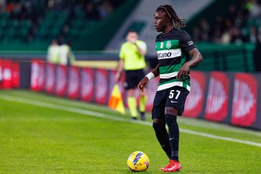 Estadio Jose Alvalade 'de (Maciej Rogowski) Sporting CP ve FC Famalicao takımları arasında oynanan Liga Portekiz maçı sırasında görülen Geovany Quenda)