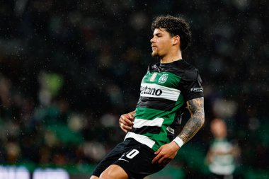 Maximiliano Araujo, Liga Portekiz maçı sırasında Estadio Jose Alvalade 'de (Maciej Rogowski) Sporting CP ve FC Famalicao takımları arasında görüldü.)