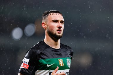 Liga Portekiz maçında Estadio Jose Alvalade 'de (Maciej Rogowski) Sporting CP ve FC Famalicao takımları arasında Zeno Debast görüldü.)