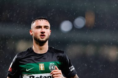 Liga Portekiz maçında Estadio Jose Alvalade 'de (Maciej Rogowski) Sporting CP ve FC Famalicao takımları arasında Zeno Debast görüldü.)