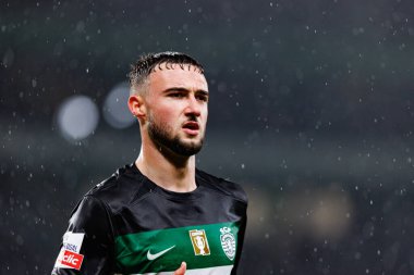 Liga Portekiz maçında Estadio Jose Alvalade 'de (Maciej Rogowski) Sporting CP ve FC Famalicao takımları arasında Zeno Debast görüldü.)