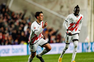 Pedro Diaz, LaLiga EA SPORTS maçında Estadio de Vallecas 'ta Rayo Vallecano ve Real Sociedad de Futbol takımları arasında gol attıktan sonra kutlama yaparken görüldü (Maciej Rogowski)