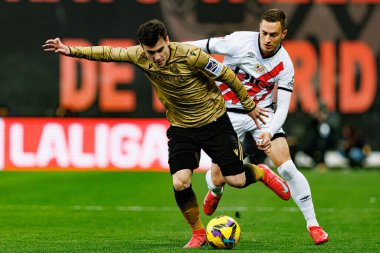 Jorge de Frutos ve Ander Barrenetxea, Estadio de Vallecas 'taki Rayo Vallecano ve Real Sociedad de Futbol (Maciej Rogowski) takımları arasında oynanan LaLiga EA SPORTS maçı sırasında görüldü.)
