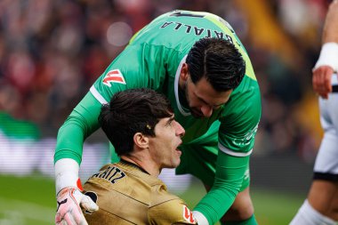 Aritz Elustondo ve Augusto Batalla, Estadio de Vallecas 'taki Rayo Vallecano ve Real Sociedad de Futbol (Maciej Rogowski)