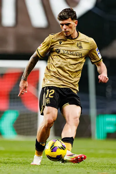 LaLiga EA SPORTS maçı sırasında Estadio de Vallecas 'ta Rayo Vallecano ve Real Sociedad de Futbol takımları arasında görüldü (Maciej Rogowski)