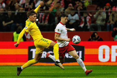 Kipras Kazukolovas ve Robert Lewandowski, 2026 Dünya Kupası 'nda Polonya ve Litvanya milli takımları arasında PGE Narodowy (Maciej Rogowski)