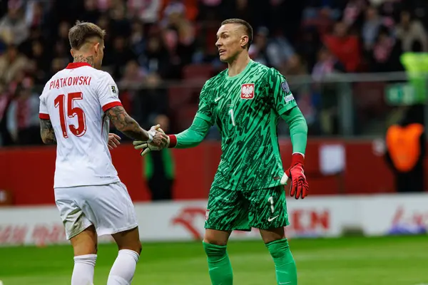 Kamil Piatkowski ve Lukasz Skorupski, 2026 Dünya Kupası ön eleme maçında Polonya ve Malta milli takımları arasında PGE Narodowy 'da (Maciej Rogowski)