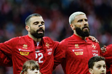 Zach Muscat ve Enrico Pepe, 2026 Dünya Kupası eleme maçında PGE Narodowy 'de Polonya ve Malta milli takımları arasında görüldü (Maciej Rogowski)