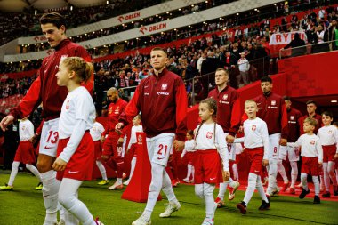 Jakub Kaminski ve Mateusz Bogusz, 2026 Dünya Kupası 'nda Polonya ve Malta milli takımları arasında PGE Narodowy (Maciej Rogowski)