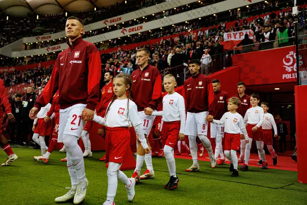 Mateusz Bogusz ve Karol Swiderski, 2026 Dünya Kupası eleme maçında Polonya ve Malta milli takımları arasında PGE Narodowy (Maciej Rogowski)