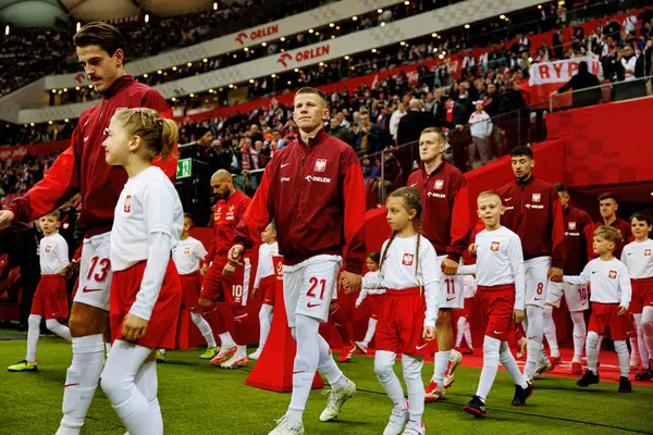 Jakub Kaminski ve Mateusz Bogusz, 2026 Dünya Kupası 'nda Polonya ve Malta milli takımları arasında PGE Narodowy (Maciej Rogowski)