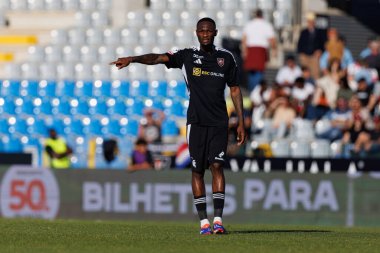 Duplexe Tchamba, Liga Portekiz maçı sırasında Estadio Belediyesi Rio Maior 'da Casa Pia ve Rio Ave FC takımları arasında görüldü (Maciej Rogowski)